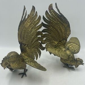 Vintage Solid Brass Fighting Roosters Sculptures Country Farmhouse Decor 2pc Set